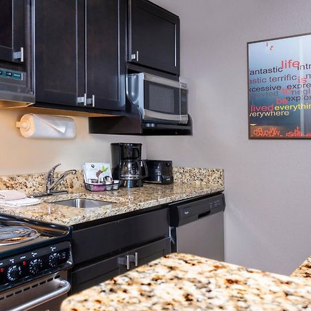 Towneplace Suites By Marriott East Lansing Eksteriør bilde