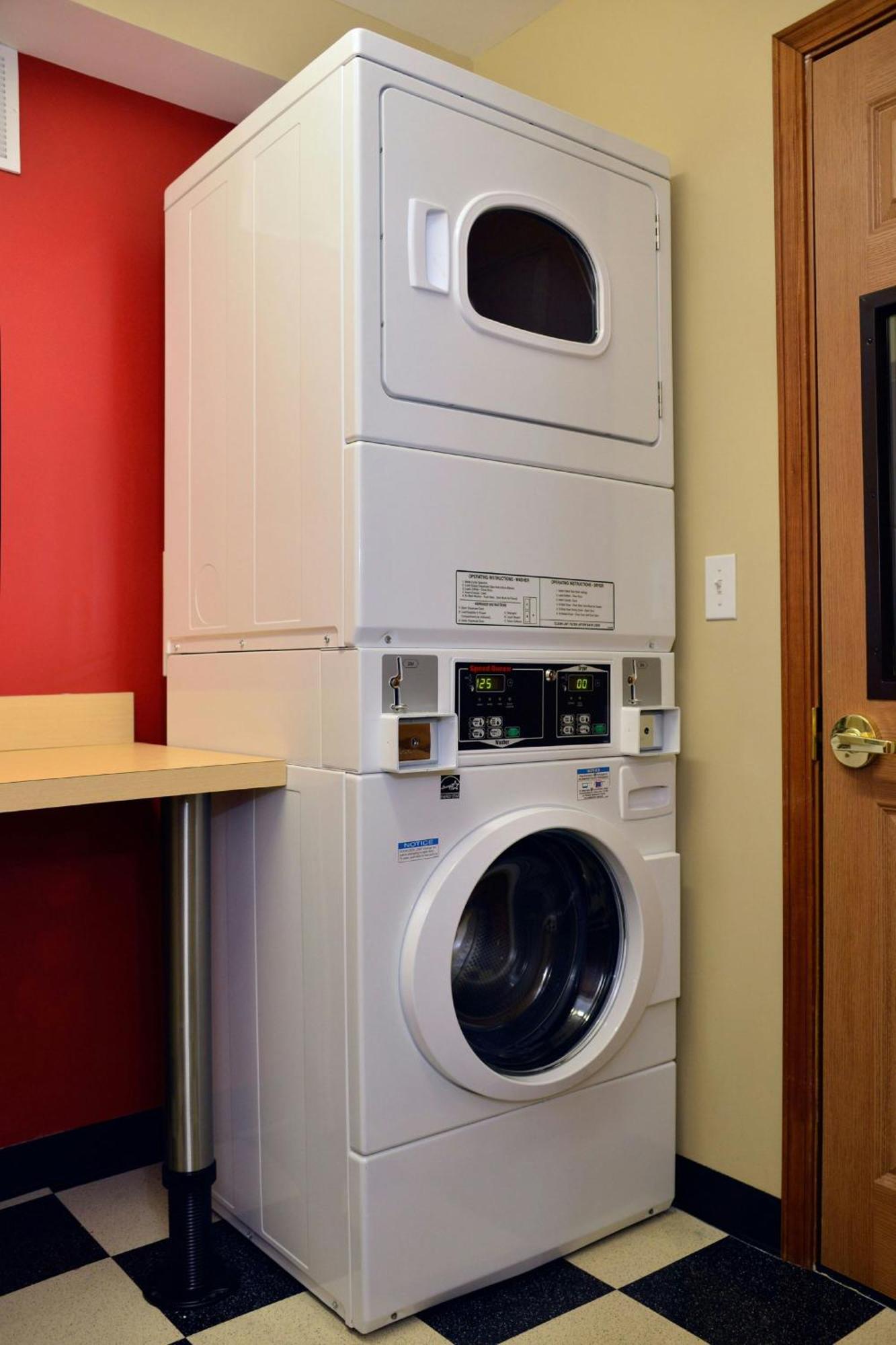 Towneplace Suites By Marriott East Lansing Eksteriør bilde