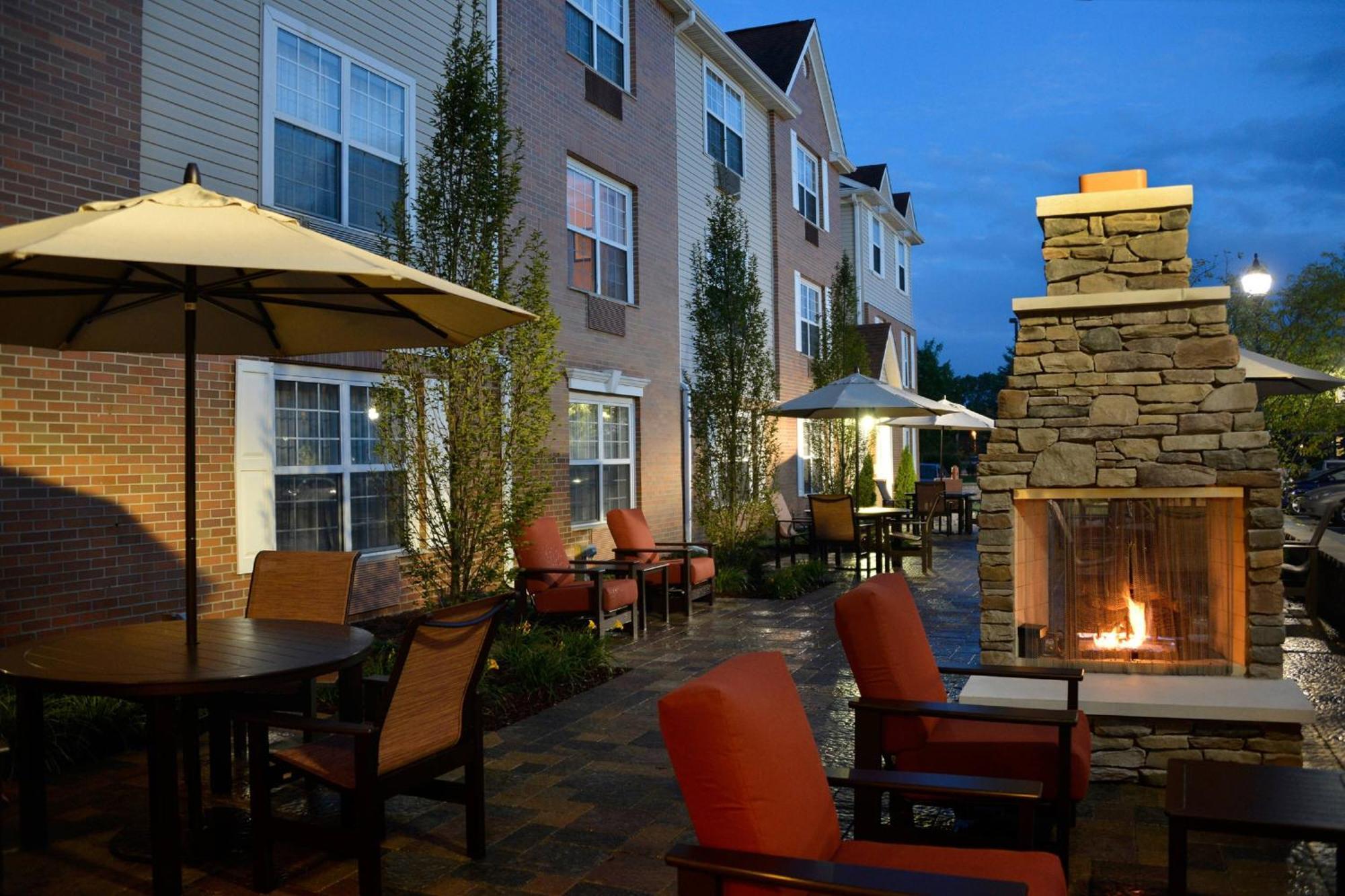 Towneplace Suites By Marriott East Lansing Eksteriør bilde