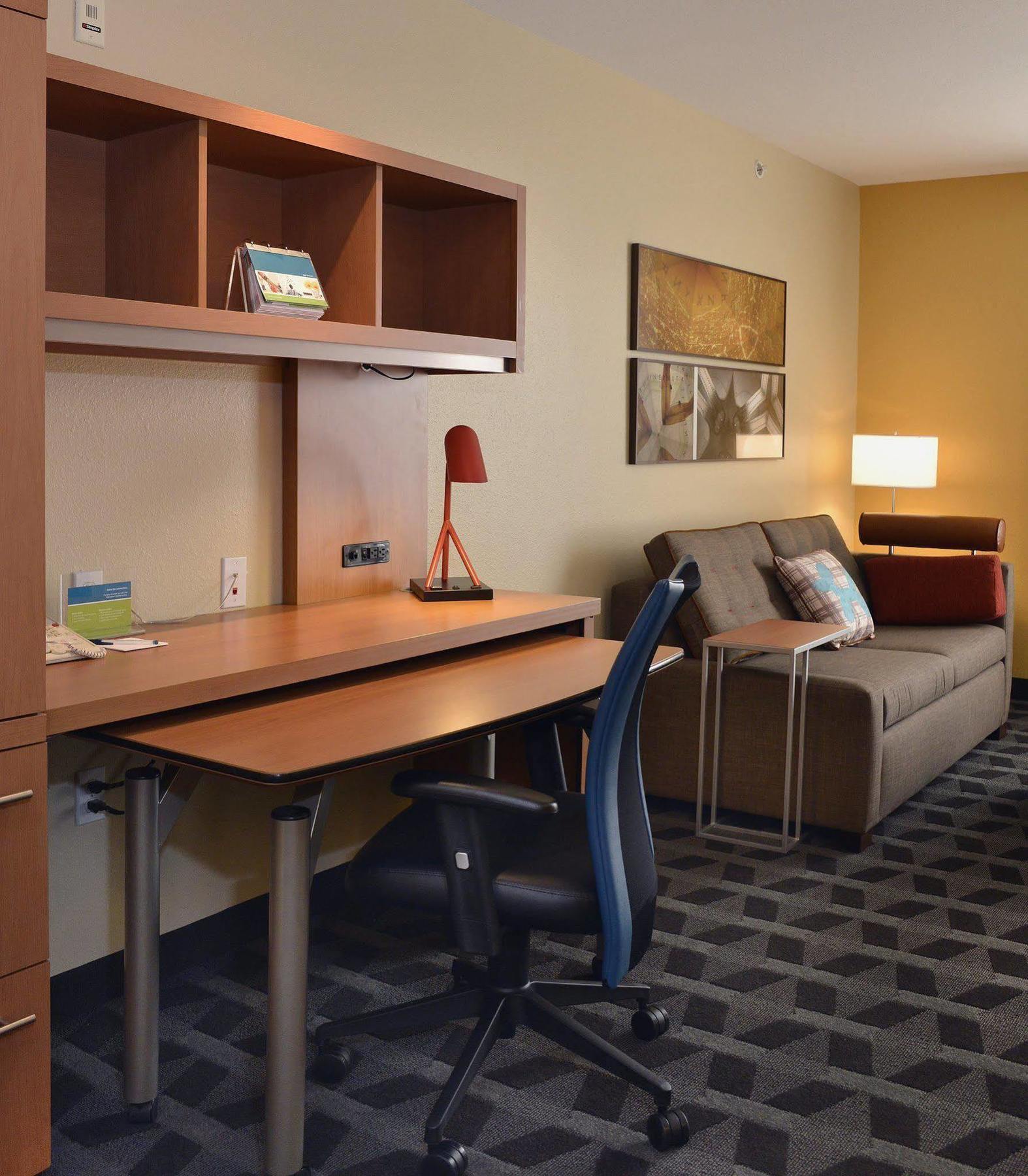 Towneplace Suites By Marriott East Lansing Eksteriør bilde