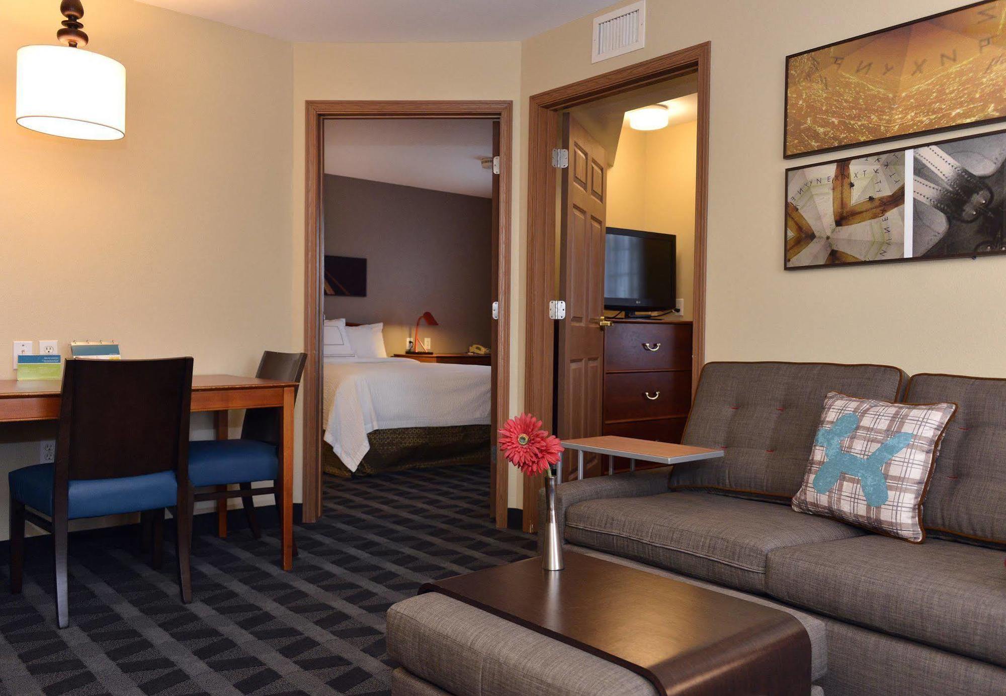Towneplace Suites By Marriott East Lansing Eksteriør bilde