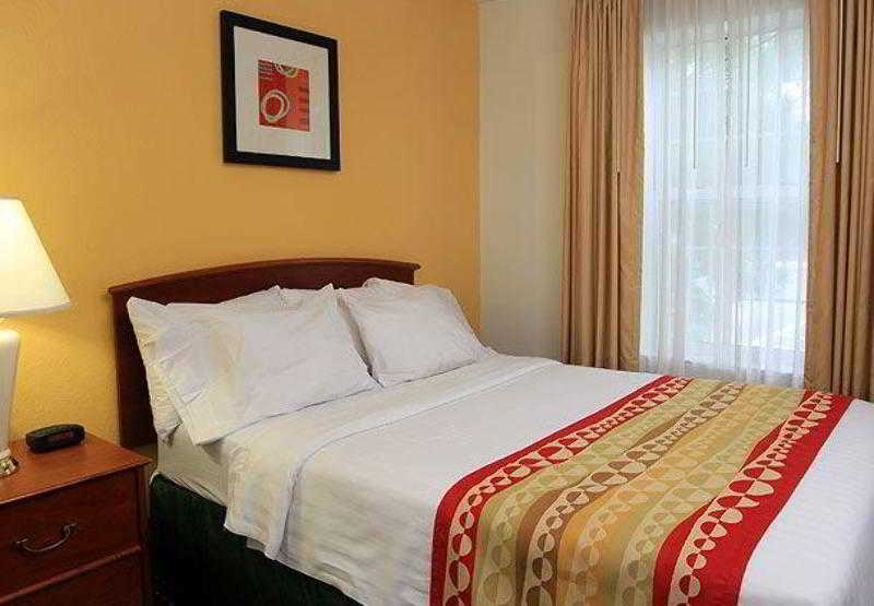 Towneplace Suites By Marriott East Lansing Eksteriør bilde